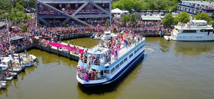 Fire Island Invasion 2024 Drag Queens Paraderen Door De Straat   Fire Island Invasion 6 705x326 